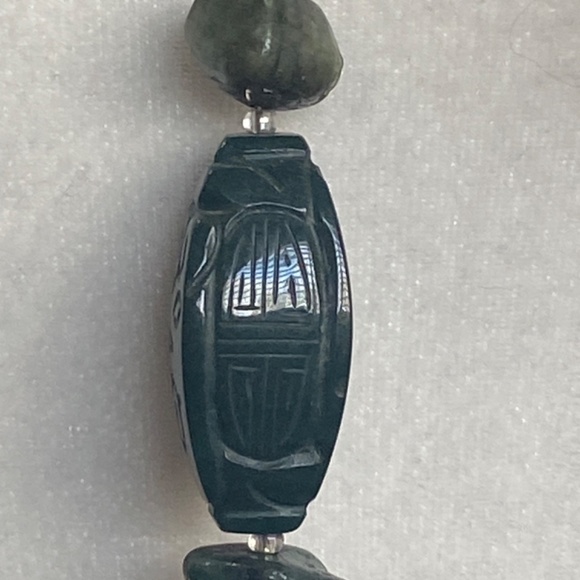 Vintage carved jade bead necklace - Picture 13 of 16